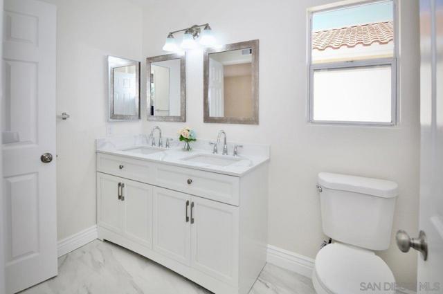 10878 Caminito Colorado, San Diego CA: https://media.crmls.org/mediaz/1182f938-5a98-4a16-87a6-b79426066efa.jpg