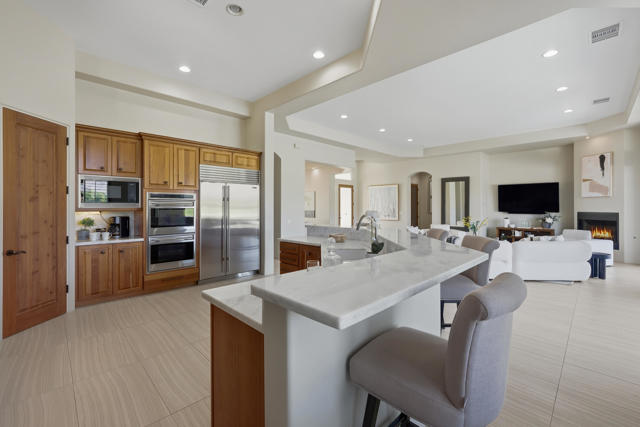 51461 Marbella Court, La Quinta CA: https://media.crmls.org/mediaz/1183a7f4-8296-4365-bdac-53583abe14a6.jpg