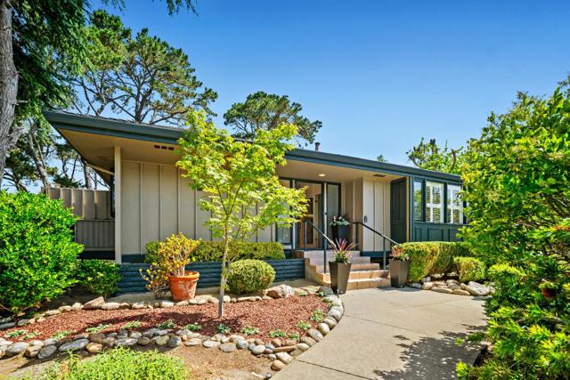 137 Del Mesa Carmel, Carmel CA: https://media.crmls.org/mediaz/11851ed0-d9ef-4e96-8af5-f3ff426a601d.jpg