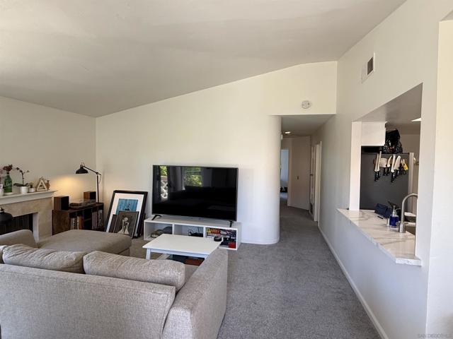 9342 Twin Trails Drive, San Diego CA: https://media.crmls.org/mediaz/11853a09-f57a-42aa-8e23-55e396585266.jpg
