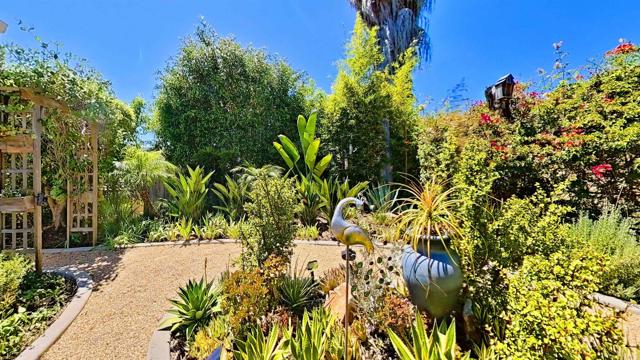 2618 Unicornio Street, Carlsbad CA: https://media.crmls.org/mediaz/1185a695-0746-413e-a0ab-859669a353cb.jpg