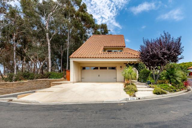 2708 Grove Ave, Carlsbad CA: https://media.crmls.org/mediaz/118687ff-4233-4d20-a6d2-1d154479eab8.jpg
