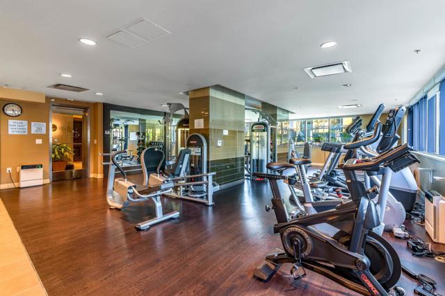 1325 Pacific Highway, San Diego CA: https://media.crmls.org/mediaz/11869cd0-af64-4417-8c16-8933e45f3f97.jpg