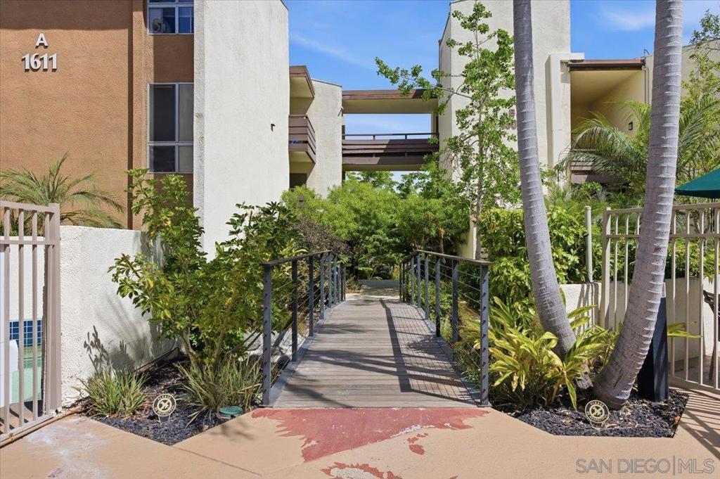 1615 Hotel Circle - photo 17