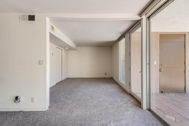 197 W Via Lola, Palm Springs CA: https://media.crmls.org/mediaz/118b16e9-e657-4e31-b70b-96ec745b27f8.jpg