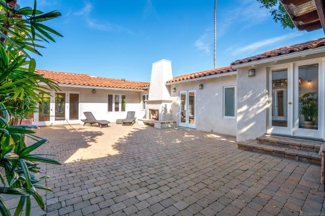1865 Soledad Ave, La Jolla CA: https://media.crmls.org/mediaz/118b302d-a5e2-4b00-8e1e-447986e13a72.jpg