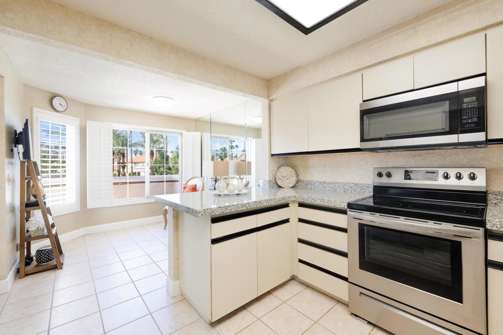 MLS #219137215DA image #5