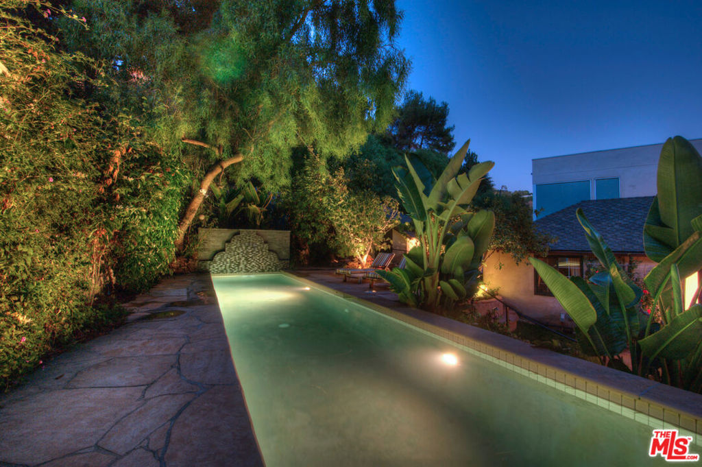 1600 Benedict Canyon Drive