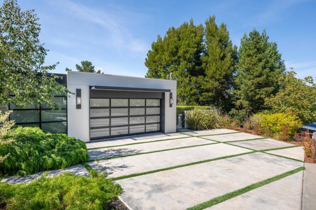 5 Drayton Road, Hillsborough CA: https://media.crmls.org/mediaz/118ca912-1b59-4340-81a2-9d0f2f239ffe.jpg