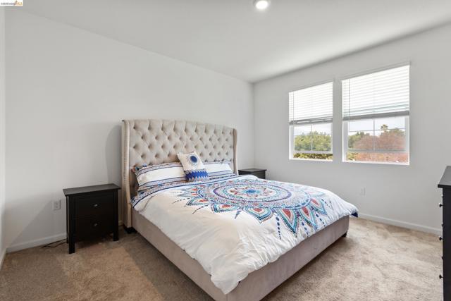 Image 28 of 58 For 16306 Ridgehaven Dr  Unit 104