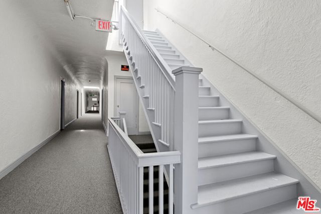 223 N Breed Street, Los Angeles CA: https://media.crmls.org/mediaz/118e4a11-45e3-4aa0-b8d8-d83f6f2f3091.jpg