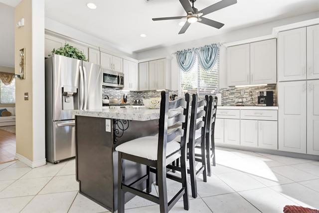 Detail Gallery Image 13 of 41 For 868 Panella Ct, Oceanside,  CA 92057 - 4 Beds | 2 Baths