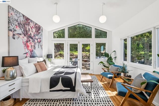 Image 28 of 60 For 491 Vincente Avenue