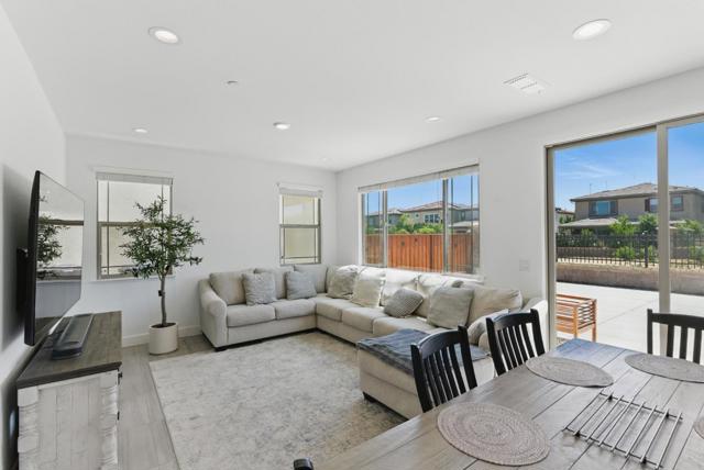 1122 S Morning Glory Drive, Mountain House CA: https://media.crmls.org/mediaz/118eb734-59e7-419c-b749-ac2b9c8eb414.jpg