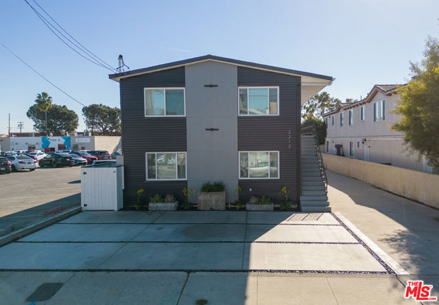 2212 Mathews Avenue, Redondo Beach, California 90278, ,Residential Income,Sold,Mathews,24348501