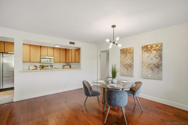 4040 Porte La Paz, San Diego CA: https://media.crmls.org/mediaz/118edd54-baf6-4134-a109-a54c1f683e5f.jpg