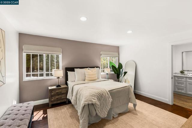 1925 Burnside Ct, Concord CA: https://media.crmls.org/mediaz/118f1ef8-e04b-4f2b-b655-54dfefb61496.jpg