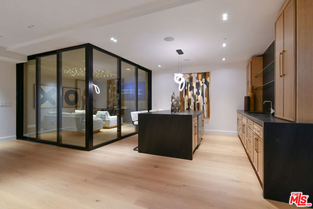 Image 46 of 60 For 112 Valley Street