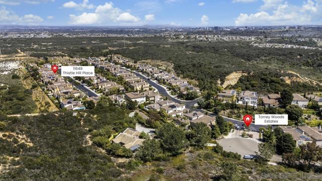 11649 Thistle Hill Pl, San Diego CA: https://media.crmls.org/mediaz/11907c92-4407-41e6-aafa-fa4d98a16190.jpg