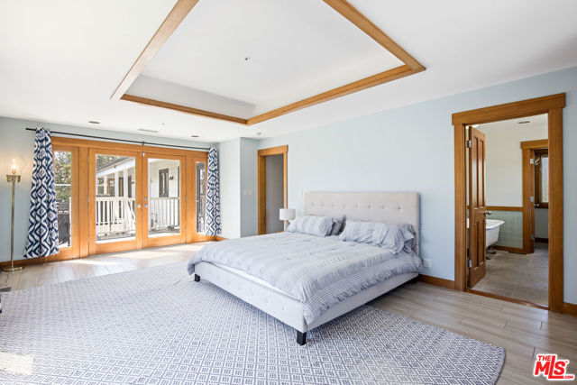 30362 Morning View Drive, Malibu CA: https://media.crmls.org/mediaz/11908720-6d94-4e62-9f0d-68df1ea1ed64.jpg