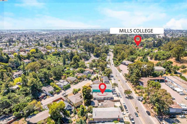 6133 Seminary Ave, Oakland CA: https://media.crmls.org/mediaz/1190be40-9a35-44a5-ae78-725d84d50fb0.jpg