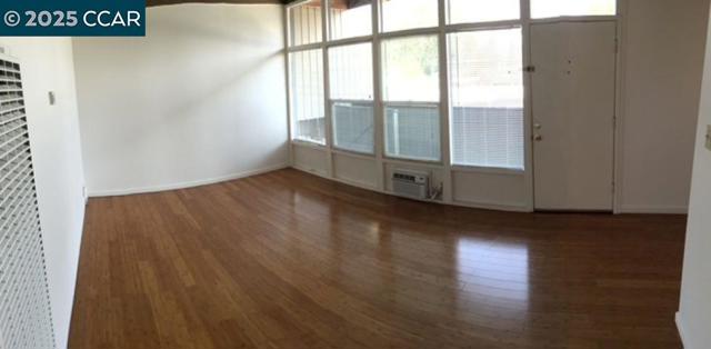 891 Bell Street, Lafayette CA: https://media.crmls.org/mediaz/1190c2cf-80ed-409e-b87d-ec7291d4b1ee.jpg