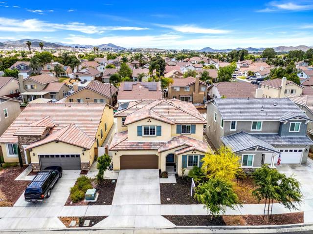 30499 Ridgely Way, Menifee CA: https://media.crmls.org/mediaz/1190c59d-ad36-4abf-8194-8dd6c23eb7f7.jpg
