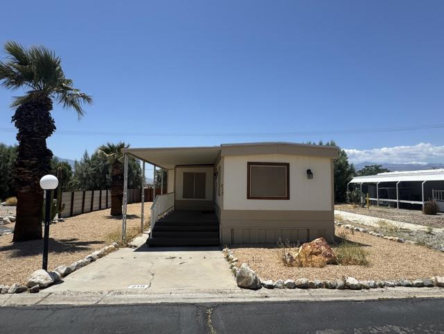 15500 Bubbling Wells Road, Desert Hot Springs CA: https://media.crmls.org/mediaz/119168b3-9c91-4d08-a1fa-db43a0b31123.jpg