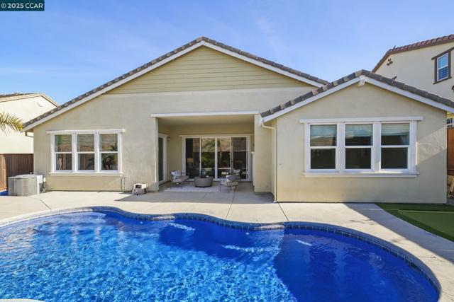 2968 Alves Ranch Rd, Pittsburg CA: https://media.crmls.org/mediaz/11918e34-f63d-43f4-9ac6-f43a4381dc32.jpg