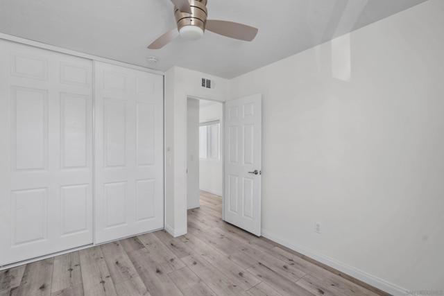 4503 Carnaby, Carlsbad CA: https://media.crmls.org/mediaz/1191fe64-f9b1-4444-8c22-ed97aef77cbb.jpg