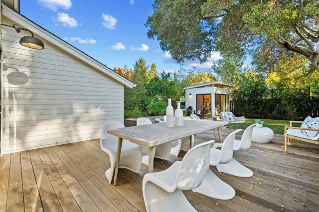 628 8th Avenue, Menlo Park CA: https://media.crmls.org/mediaz/11921422-30a4-4849-8f02-d1c25de6f184.jpg