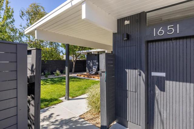 1651 Lexington, San Mateo CA: https://media.crmls.org/mediaz/1192ae4b-634a-40bd-aca6-98279dd943c0.jpg
