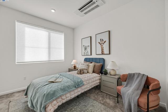 5394 Arnold Rd, Dublin CA: https://media.crmls.org/mediaz/11934253-9123-42c6-bda5-6cecfb6e269b.jpg