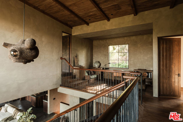 225 Powderhorn Ranch Road, Topanga CA: https://media.crmls.org/mediaz/11934c65-5d00-4ad3-a830-47b2b94d7503.jpg