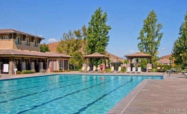 Detail Gallery Image 18 of 36 For 33510 Cedar Creek Ln, Lake Elsinore,  CA 92532 - 4 Beds | 2/1 Baths