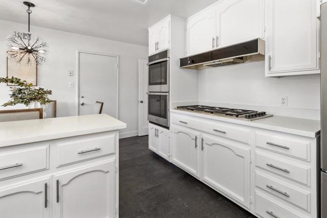 1202 Woodland Drive, San Mateo CA: https://media.crmls.org/mediaz/119519c5-9acf-47dd-907b-5c280fed1538.jpg