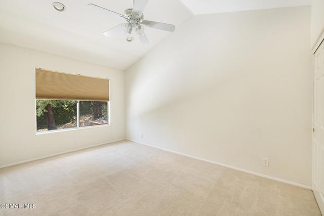 525 Myrtle Court, Oak Park CA: https://media.crmls.org/mediaz/119656eb-0cde-4cec-a89c-3511297c7e18.jpg