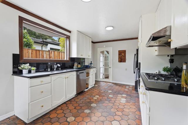 14175 Douglass Lane, Saratoga CA: https://media.crmls.org/mediaz/1196a30a-88ba-4771-93d5-387f4b5d2908.jpg