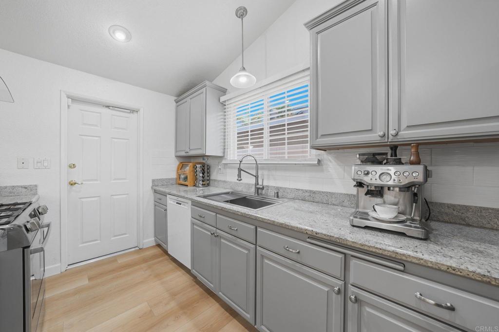 4613 Rainier Avenue - photo 11