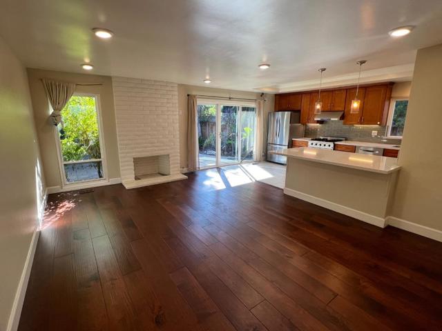 2975 Fahrner Court, San Jose CA: https://media.crmls.org/mediaz/11975fbe-6ee7-49e2-b2d9-3372c04cc42d.jpg