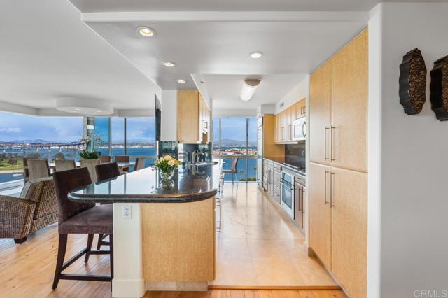 Detail Gallery Image 41 of 74 For 1820 Avenida Del Mundo #1507,  Coronado,  CA 92118 - 3 Beds | 2 Baths