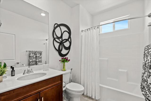 42940 Ascona Lane, Indio CA: https://media.crmls.org/mediaz/1198de23-a551-4f2c-b50a-181bb61ee957.jpg