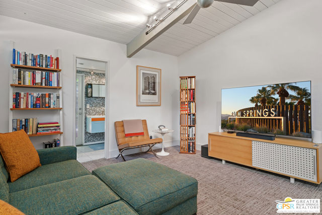 844 N Topaz Circle, Palm Springs, CA 92262
