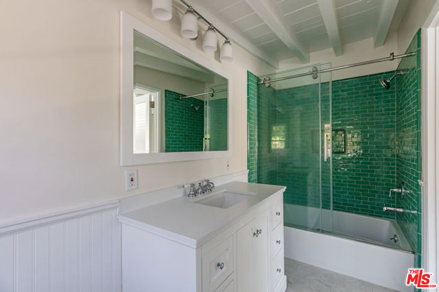 25408 Malibu Road, Malibu CA: https://media.crmls.org/mediaz/1199bb01-3216-4850-9a9e-43aa934b1120.jpg