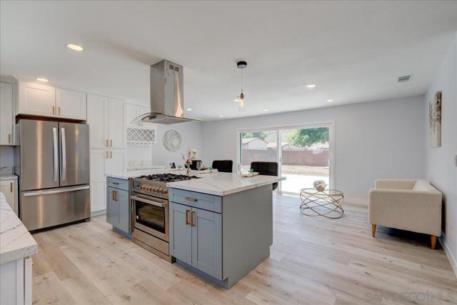 14543 Kittery St, Poway CA: https://media.crmls.org/mediaz/1199e82d-2d71-40fe-9388-25e0e5c7bbf5.jpg
