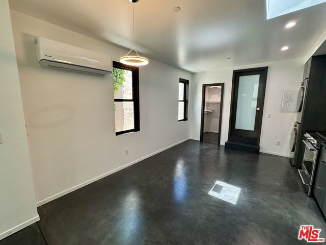 902 N Harper Avenue, West Hollywood CA: https://media.crmls.org/mediaz/119ab7f0-4b4f-4d80-9330-1fa19f539172.jpg