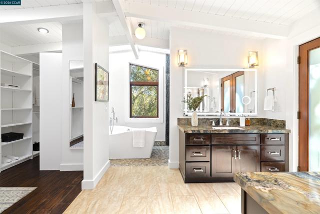 Image 14 of 28 For 8 Oak Arbor  