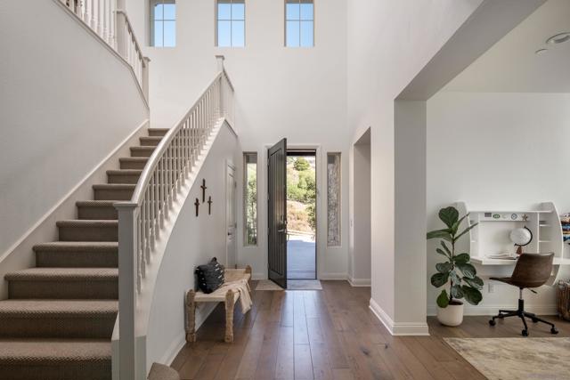 14546 Highcrest Ct, Poway CA: https://media.crmls.org/mediaz/119cd25b-a324-4d9e-af5e-5d163cba6d12.jpg