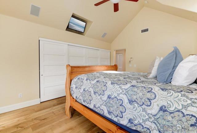 867 E Avenue, Coronado CA: https://media.crmls.org/mediaz/119cf4bc-56ab-42ba-bf42-8559c8baa0ad.jpg