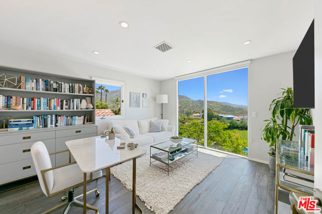 27450 Calicut Road, Malibu CA: https://media.crmls.org/mediaz/119cfc4c-fe22-47bd-9203-6c48270999eb.jpg